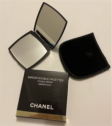 chanel double facettes mirror.